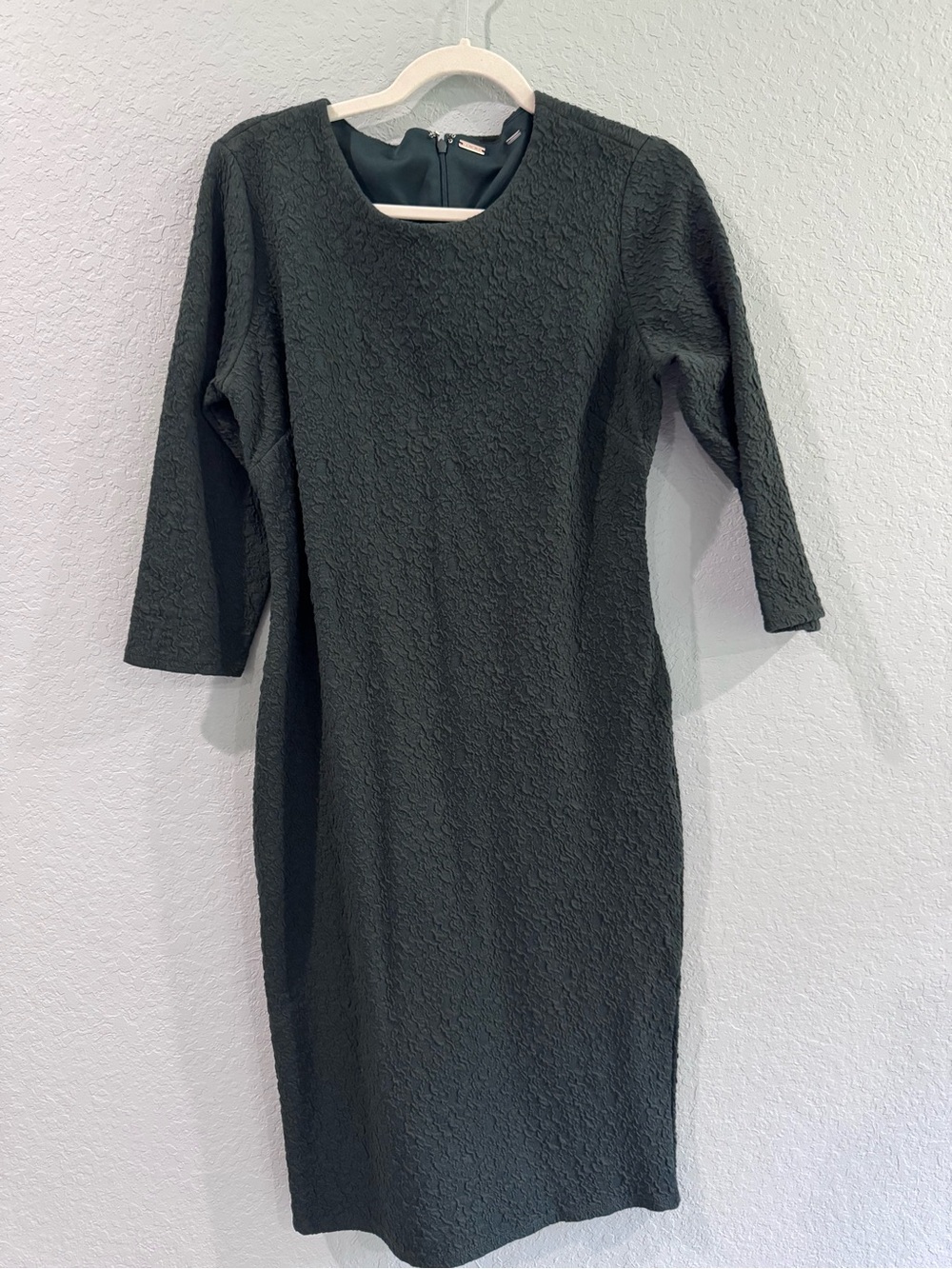 T Tahari Dark Green Textured Midi Sheath Dress